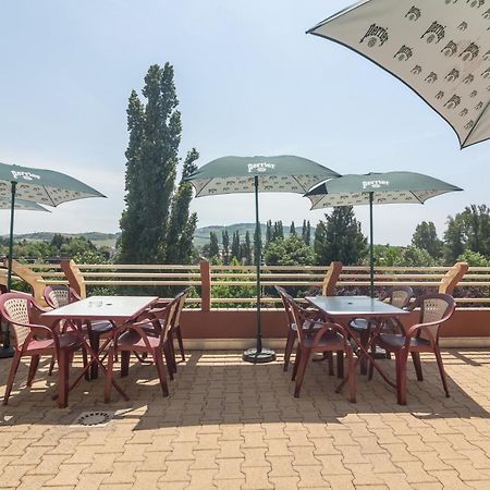Hotel Logis L'Estredelle à Pont-du-Château Extérieur photo