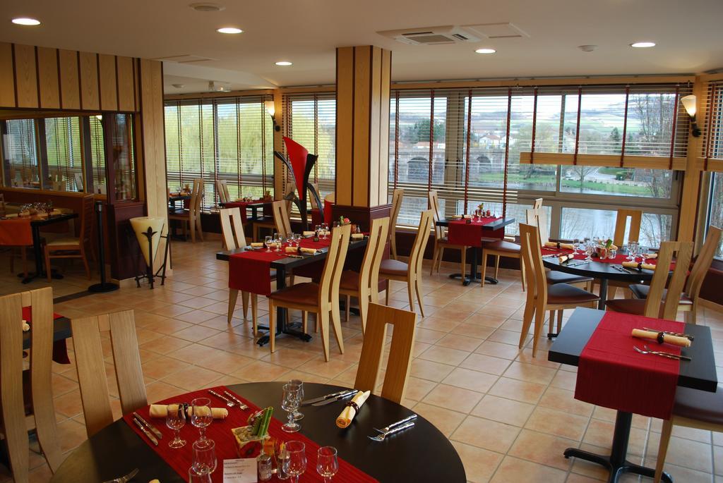 Hotel Logis L'Estredelle à Pont-du-Château Extérieur photo