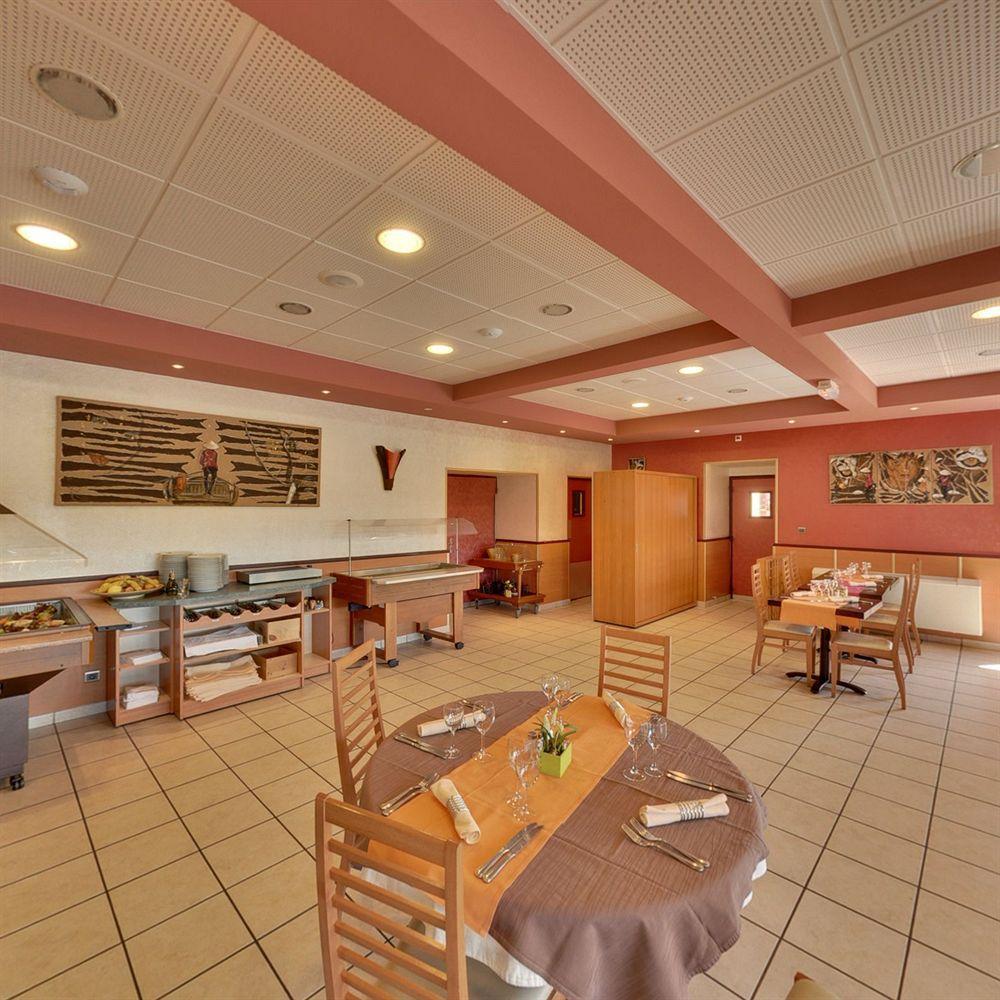 Hotel Logis L'Estredelle à Pont-du-Château Extérieur photo
